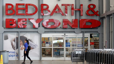 Bed Bath & Beyond CEO dies after falling from NYC building: NPR