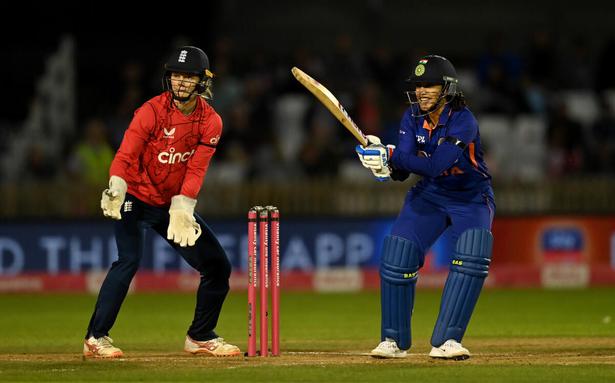 IND-W vs ENG-W LIVE, T20I 2nd: Live scoreboard update, commentary: Smriti Mandhana almost half a century