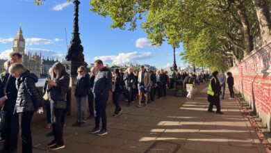 In the queue to see Queen Elizabeth II, history-making mourners and friends: NPR