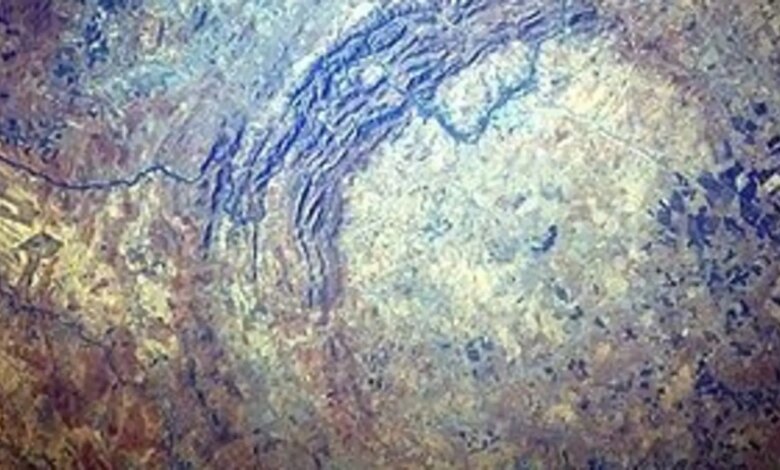 At 280 meters HORRIFIC, Vredefort Asteroid, Earth's largest crater formation, is HUGE