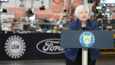 Yellen says 'no facts' to report she left company after midterm
