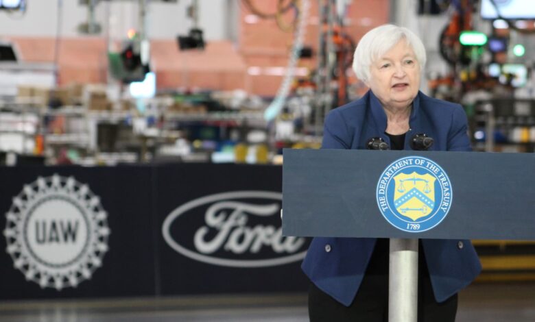 Yellen says 'no facts' to report she left company after midterm