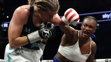 Claressa Shields defeats Savannah Marshall by unanimous decision