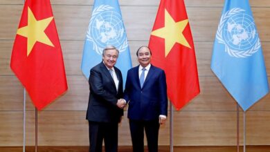 During his visit to Vietnam, the UN chief stressed the need for solidarity to overcome the climate crisis |