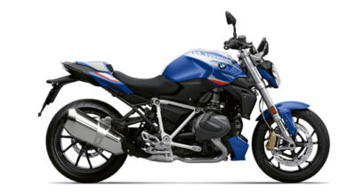 2023 BMW R 1250 R in the Style Sport variant colorway