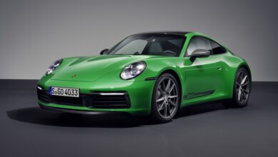 2023 Porsche 911 Carrera T brings superior features to the base car