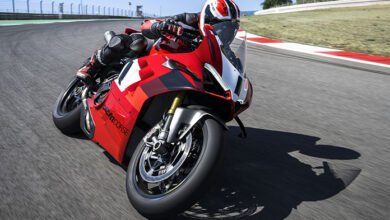 2023 Ducati Panigale V4 R |  Rate first look