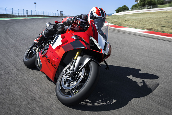 2023 Ducati Panigale V4 R |  Rate first look