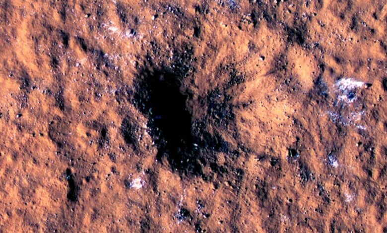 Researchers detect largest known new meteorite strike on Mars