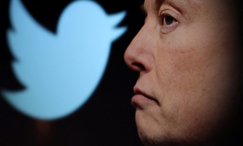 Musk takes over Twitter.  After that, some users started testing chaos