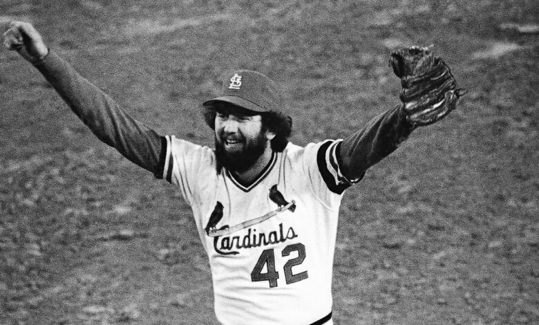 Bruce Sutter, a farewell ace and Hall of Famer, dies at 69: NPR