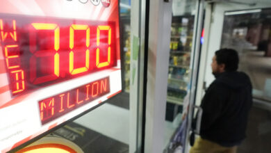 Saturday's Powerball Lottery draws bubbles to $800 million: NPR
