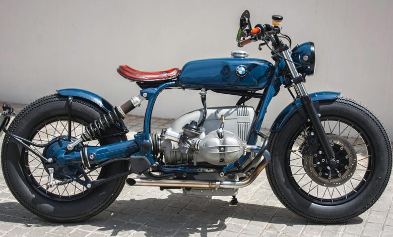 Three in one: BMW R100R bobber with adjustable tail section