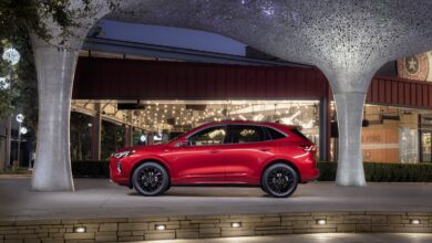 Refreshing Ford Escape Hybrid, Hyundai Faster Charging, Volvo EX90 tech, Mercedes CEO: Reverse Week