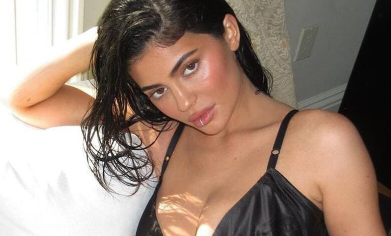 Kylie Jenner shows off sexy vampire style with new lingerie photos