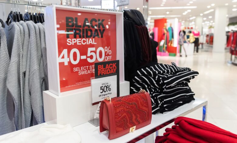 Black Friday online sales hit new record, expected to reach $9 billion