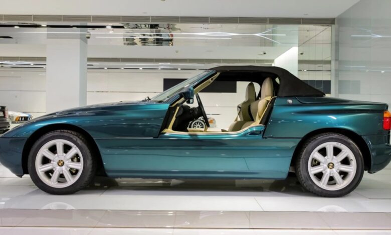 Pair of BMW Z1s in the huge Bimmer collection at auction