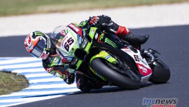 Jonathan Rea beat Bautista for P1 on opening day at Phillip Island