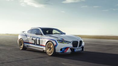 2022 BMW 3.0 CSL is the manual, rear-wheel drive version of the 1970s