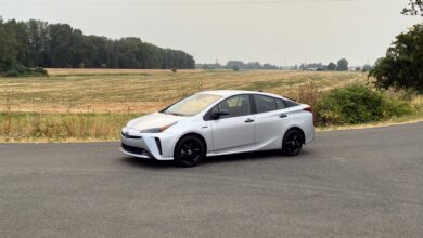 Toyota Prius 2022 leads in mpg