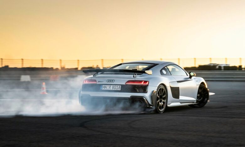 The ultimate Audi V-10 with 602 hp and rear-wheel drive