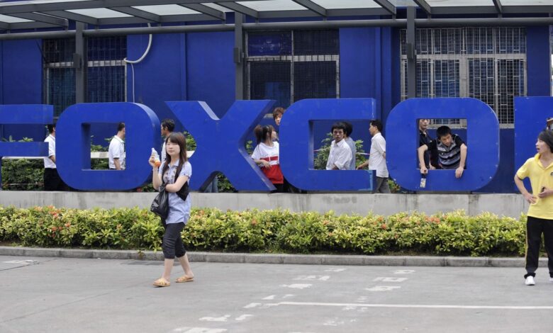 Foxconn says 'technical error' occurred while hiring workers at large iPhone factory in China