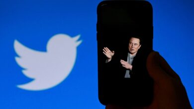 Elon Musk publicly punishes Twitter engineers who called him online