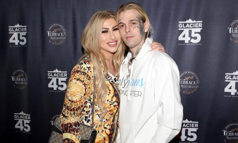 Aaron Carter's old friend, Melanie Martin, reacts in tears to the news of his death