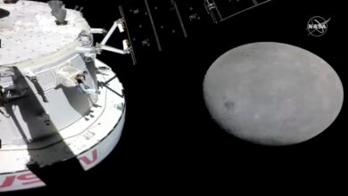 NASA's Orion capsule buzzes the moon, the last big step ahead of lunar orbit