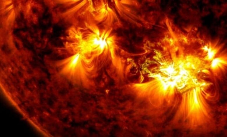 The solar wind rushes towards the Earth!  Risk of geomagnetic storms in the coming days