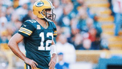 NFL Week 17 Odds: Aaron Rodgers, 7-8 Packers are favored over 12-3 Vikings