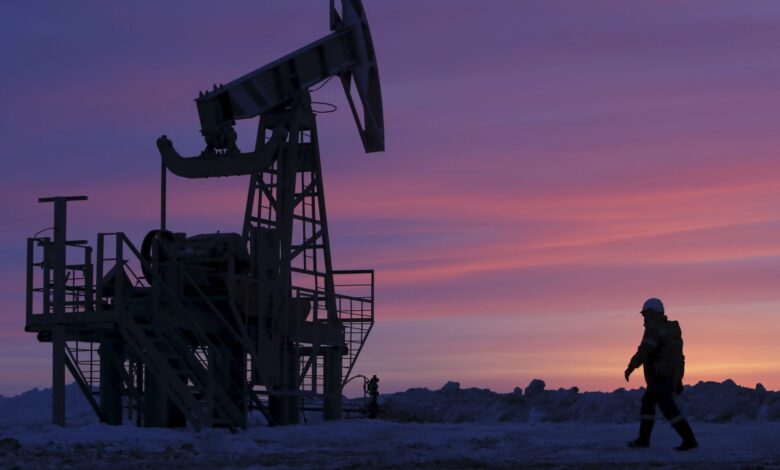 Oil prices rise up to 2% on China's signs of easing Covid-19