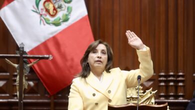 New Peruvian president sworn in, predecessor Castillo arrested