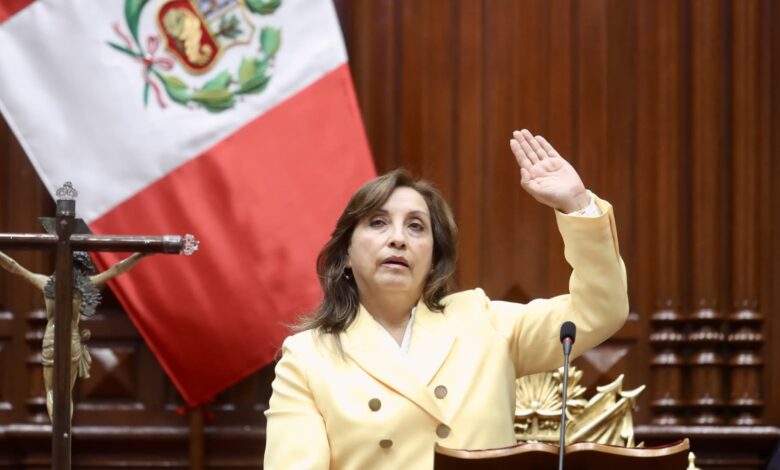 New Peruvian president sworn in, predecessor Castillo arrested