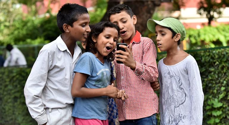 UN health agency outlines 'clear direction' to reduce online violence against children