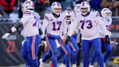 Bills beat Bears to win third consecutive AFC East title