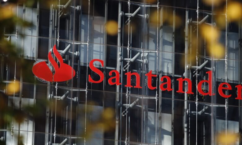 Santander raises profit target to 15-17%, pays 50% in 3-year strategy