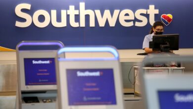 Can Southwest fix its tech problems? Aviation experts aren't confident