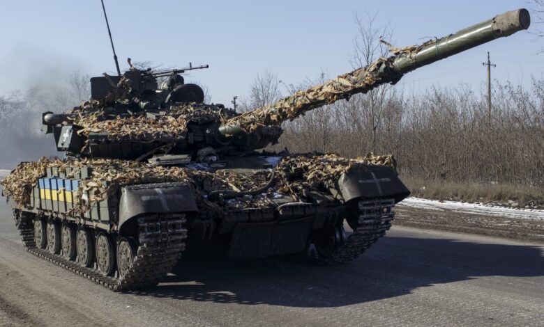 Ukraine organizes defense as battles raging in Donetsk region: top command