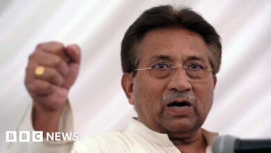 Pervez Musharraf: Thousands attend funeral of former Pakistani military leader