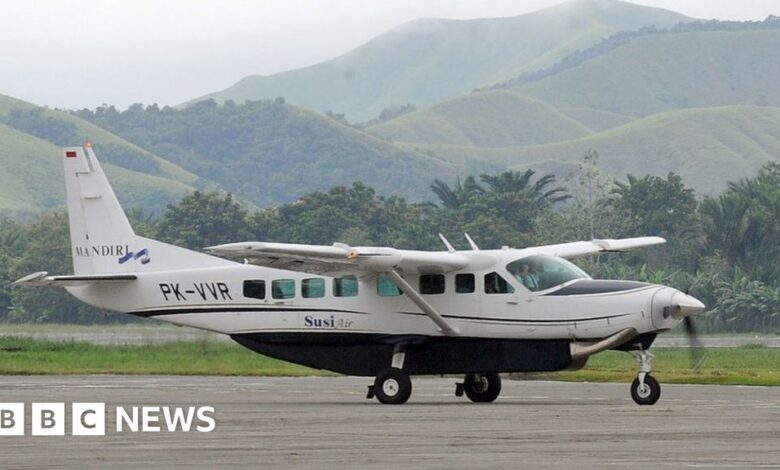New Zealand pilot held hostage by Indonesian separatists