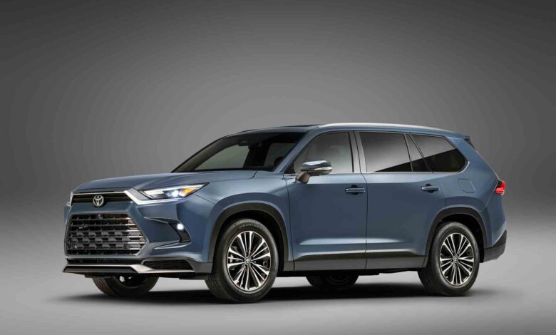 Toyota Grand Highlander Hybrid 2024 opens up the third row to the maximum, hits 34 mpg
