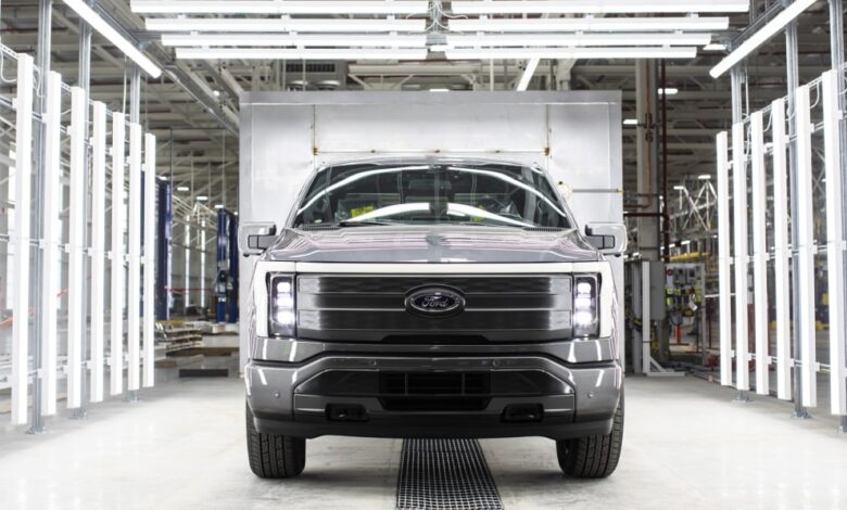 Ford announces discontinuation of production of F-150 Lightning due to battery problems