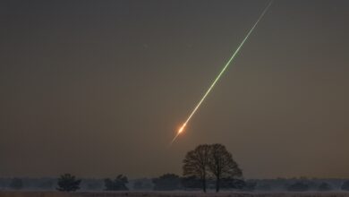 OH!  3-foot asteroid fireball lights up European skies on February 12