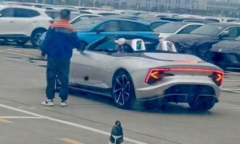 Electric Roadster MG Cyberster spy undisguised