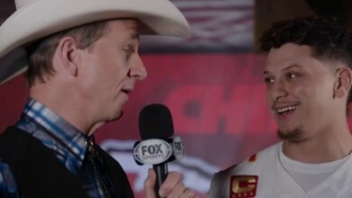 Super Bowl LVII: Cooper Manning interviews Chiefs and Eagles players before kickoff