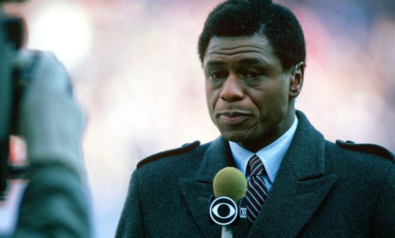 Irv Cross, former NFL star and analyst who passed away in 2021, has CTE