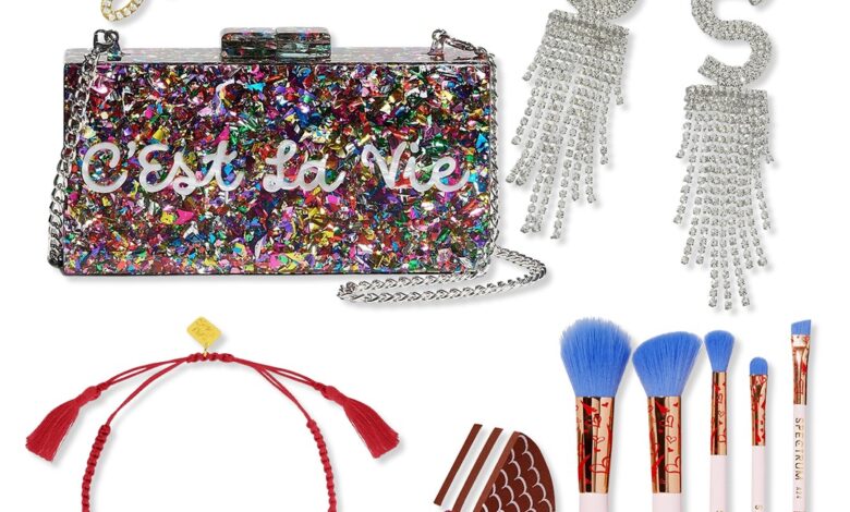 This Parisian Emily's Valentine's Day Gift Guide is Très Chic