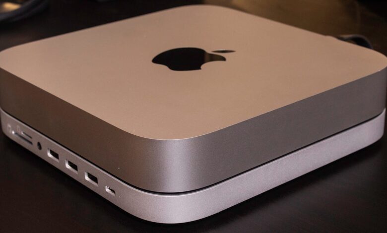 This $75 Dock Turns Your Mac Mini Into a Mac Studio (Sort of)