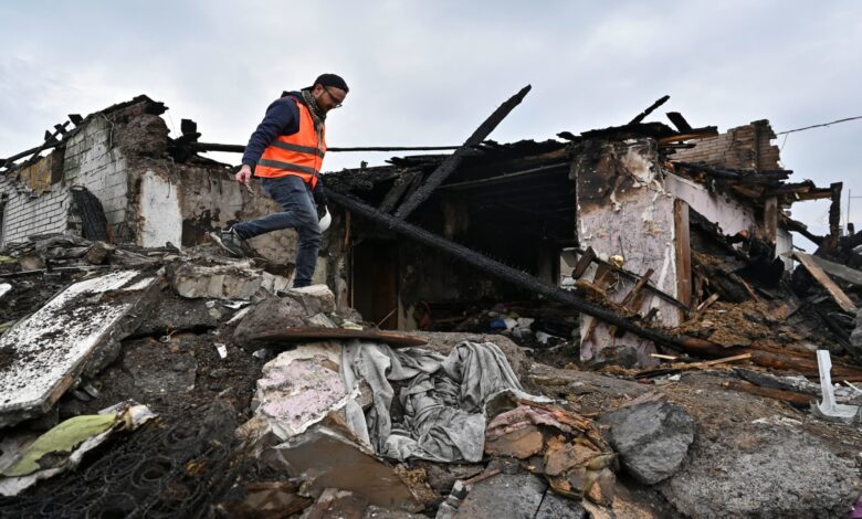 Ukraine attacks continue amid Easter pleas for peace